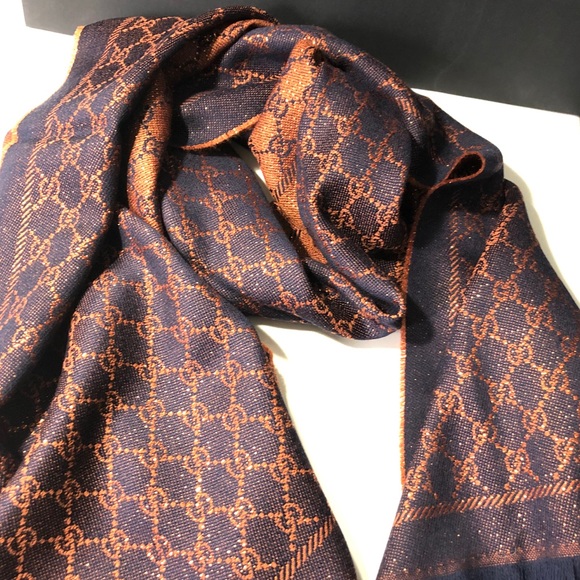 2hrs sale❤️Gucci metallic shawl 💝 - Picture 3 of 10